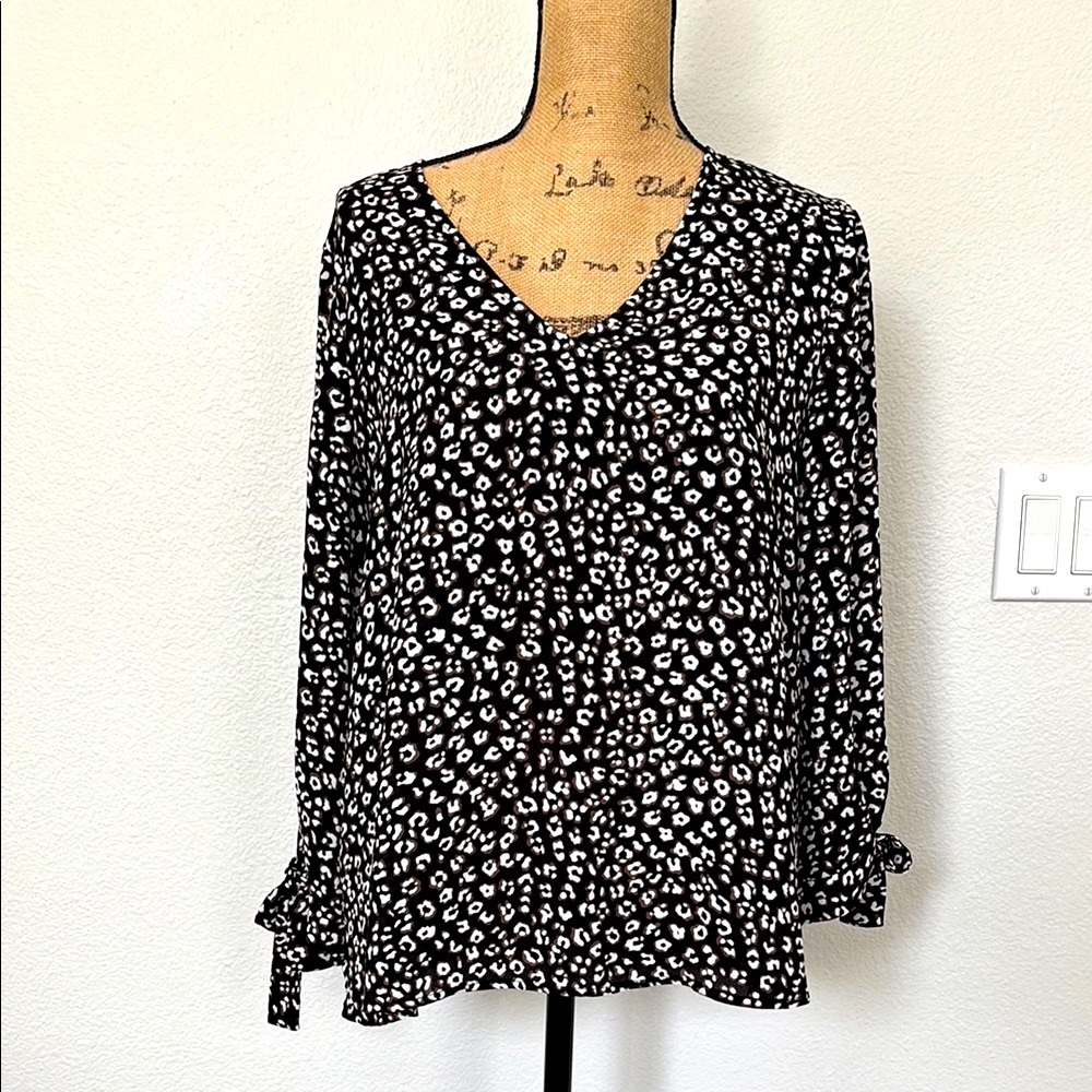 Black and White Long Sleeve Relaxed Blouse